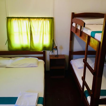 Guesthouse De Kleine Historie 帕拉马里博 外观 照片